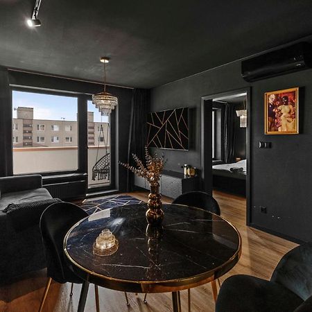 Lam Black - Ac - Balcony Apartman Pozsony Kültér fotó