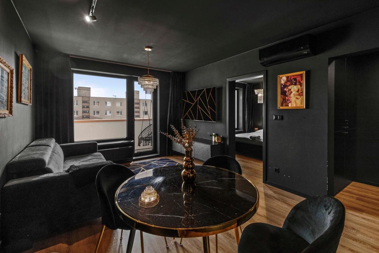 Lam Black - Ac - Balcony Apartman Pozsony Kültér fotó