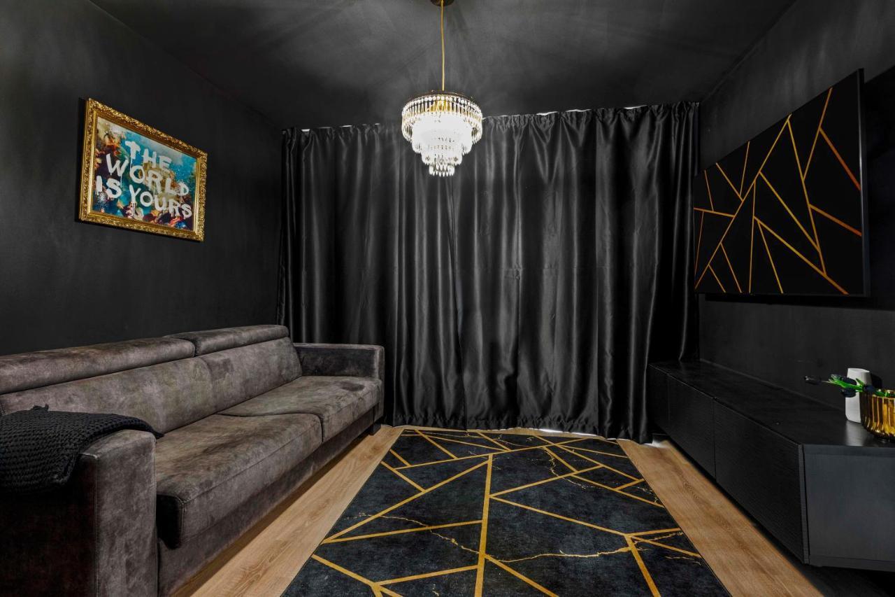 Lam Black - Ac - Balcony Apartman Pozsony Kültér fotó